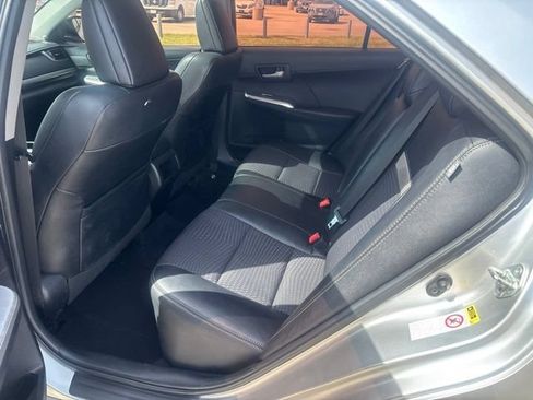 Used 2012 Toyota Camry SE FWD image 25