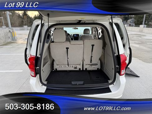 Used 2011 Dodge Grand Caravan Crew image 22