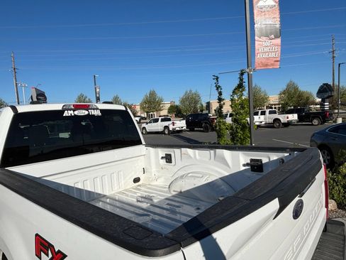 Used 2021 Ford F350 XLT w/ XLT Premium Package AWD/4WD image 5