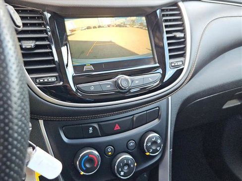 Used 2019 Chevrolet Trax LS image 13