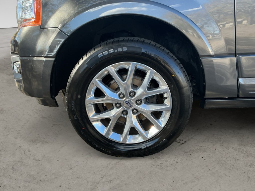 Used 2017 Ford Expedition EL Limited w/ Equipment Group 301A AWD/4WD image 13