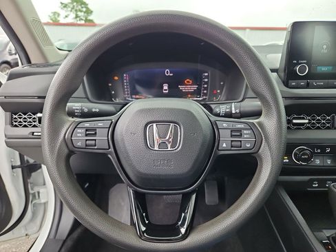 Used 2024 Honda Accord EX image 10