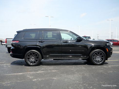 Used 2025 Jeep Grand Cherokee L Summit image 17