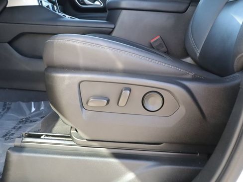 Used 2024 Chevrolet Suburban Z71 w/ Luxury Package AWD/4WD image 22