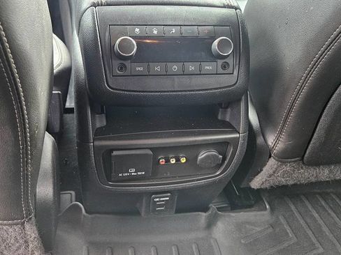 Used 2016 Chevrolet Traverse LT image 8