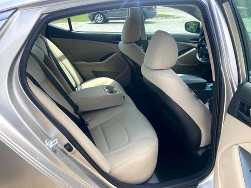 Used 2015 Kia Optima LX FWD image 8