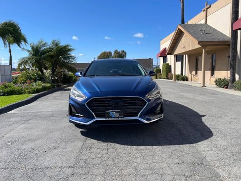 Used 2019 Hyundai Sonata SE w/ Cargo Package FWD image 2