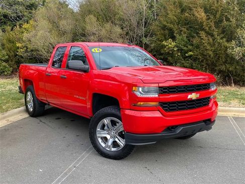 Used 2018 Chevrolet Silverado 1500 Custom w/ Custom Convenience Package image 1