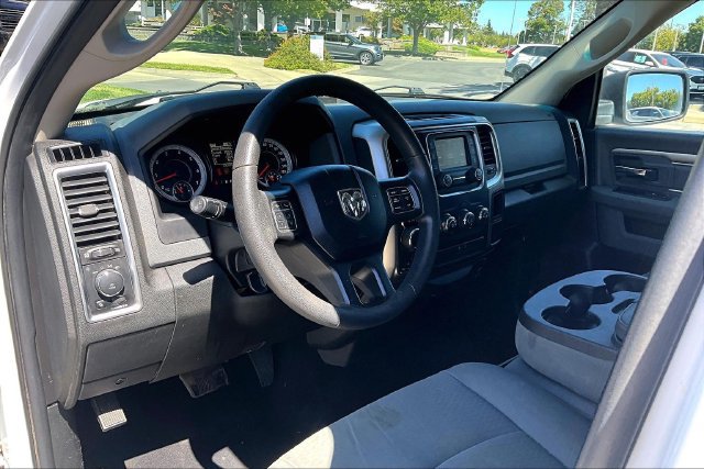 Used 2019 RAM 1500 Classic SLT AWD/4WD image 10