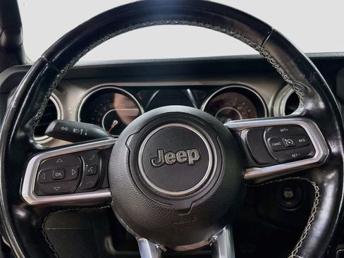 Used 2020 Jeep Wrangler Unlimited Sahara AWD/4WD image 11
