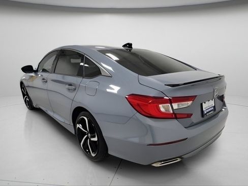 Used 2022 Honda Accord Sport image 11
