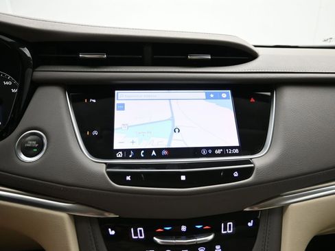 Used 2021 Cadillac XT5 Premium Luxury FWD image 17