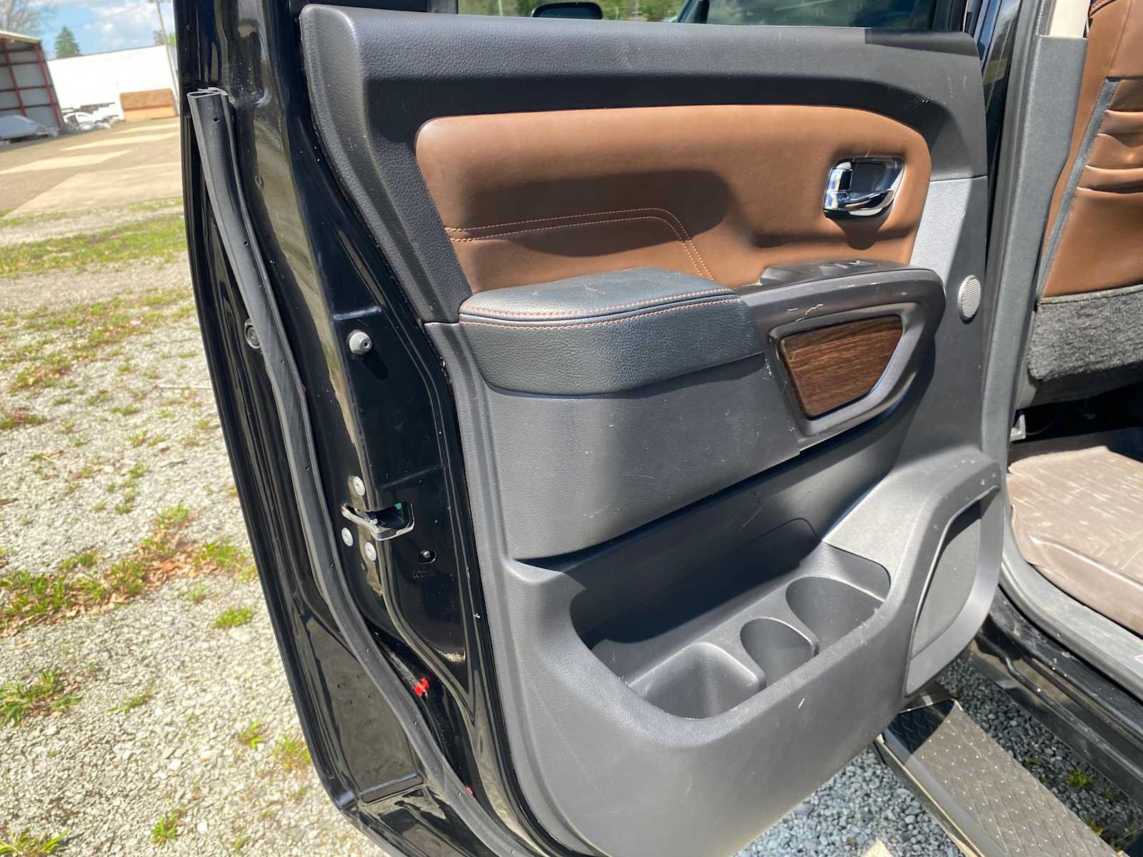 Used 2018 Nissan Titan Platinum Reserve w/ Platinum Utility Package AWD/4WD image 48