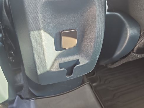 Used 2024 Ford Maverick XL FWD image 17