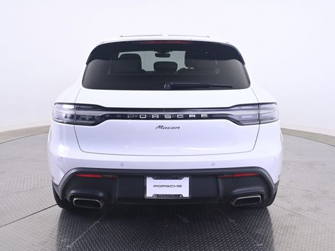Certified 2023 Porsche Macan AWD/4WD image 6