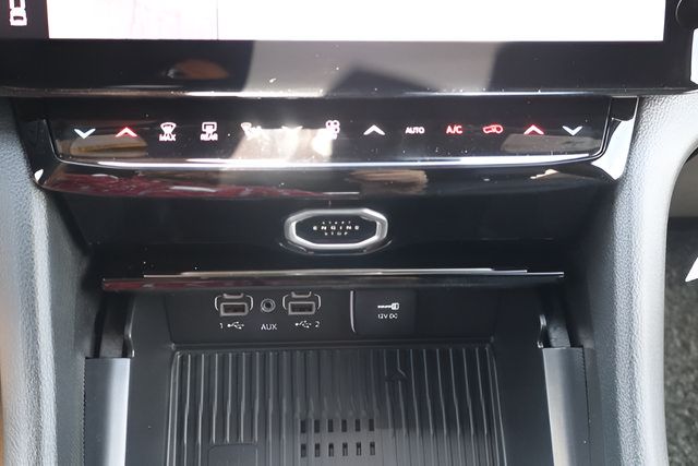 New 2026 Jeep Grand Cherokee Limited AWD/4WD image 23