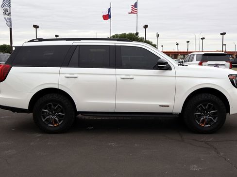 Used 2025 Ford Expedition Tremor AWD/4WD image 13