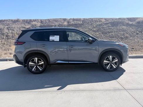 Used 2022 Nissan Rogue Platinum w/ Head-Up Display Package image 4