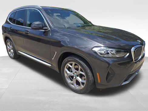 Used 2023 BMW X3 xDrive30i w/ Premium Package AWD/4WD image 2