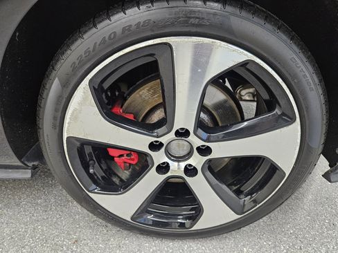 Used 2018 Volkswagen GTI SE w/ SE Leather Package image 16