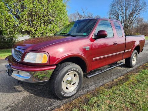 Used 1998 Ford F150 XLT image 2