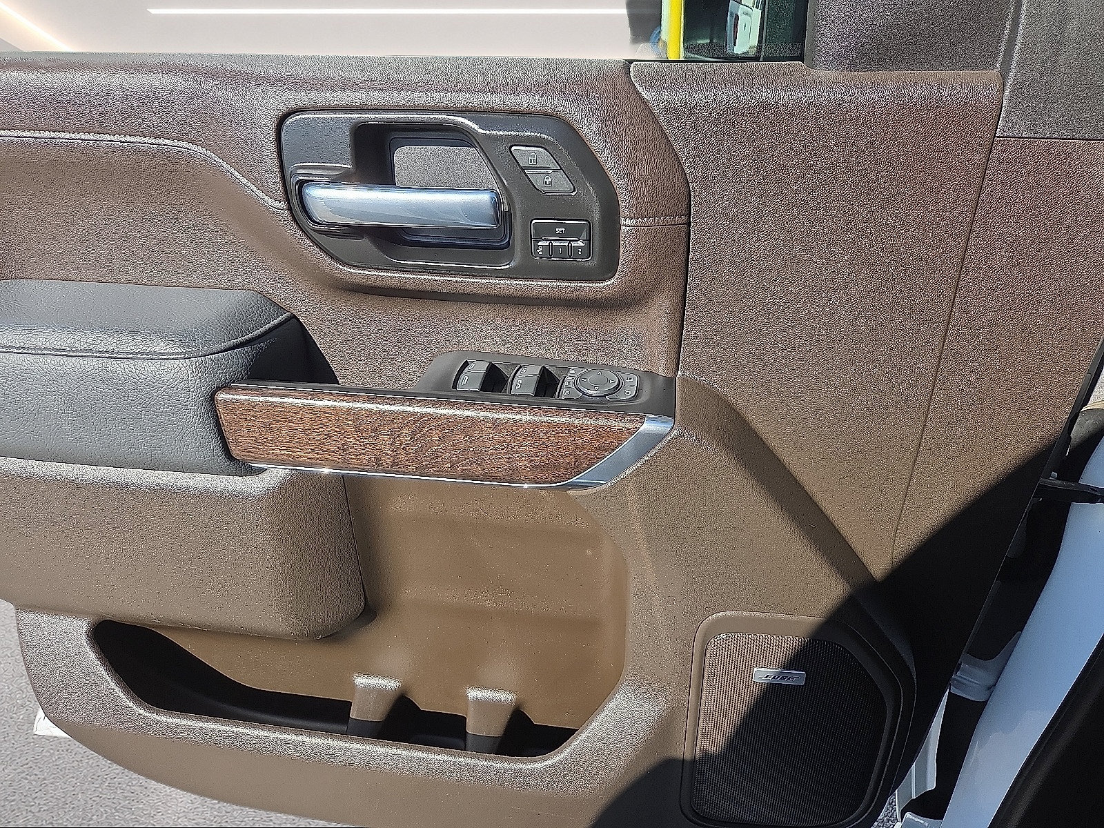 Used 2022 GMC Sierra 2500 Denali AWD/4WD image 25