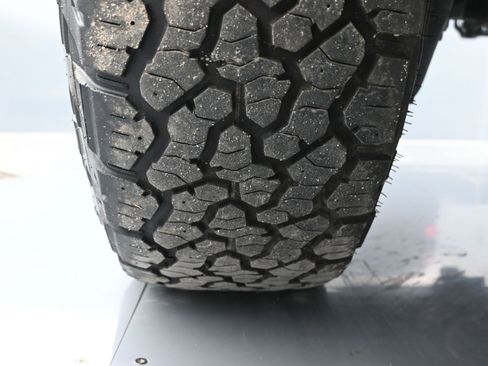 Used 2023 Ford F150 Lariat w/ Equipment Group 502A High image 19