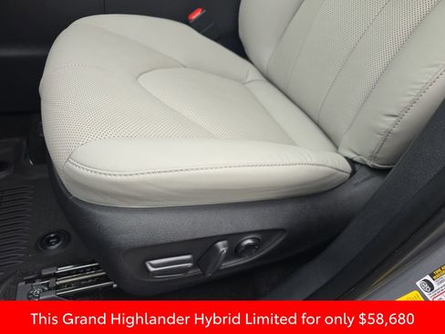Used 2026 Toyota Grand Highlander AWD Hybrid image 38