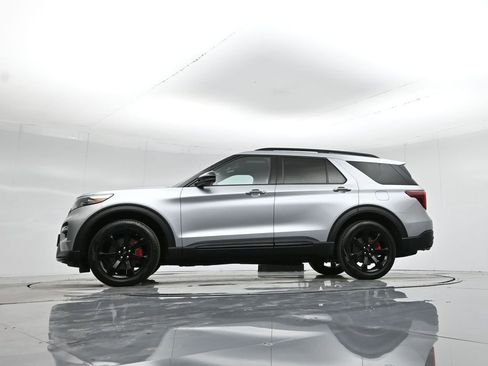 Used 2023 Ford Explorer ST w/ Equipment Group 401A image 55