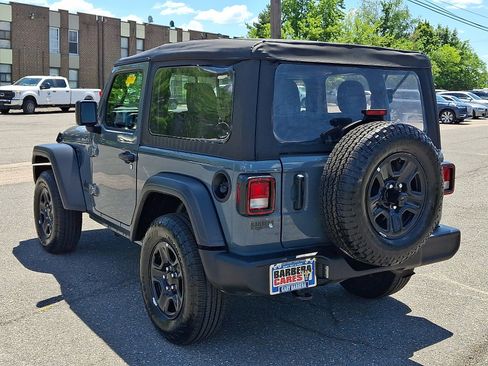 Used 2025 Jeep Wrangler Sport AWD/4WD image 4