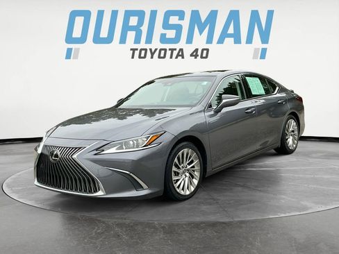 Used 2020 Lexus ES 350 350 Luxury w/ Accessory Package 2 image 3