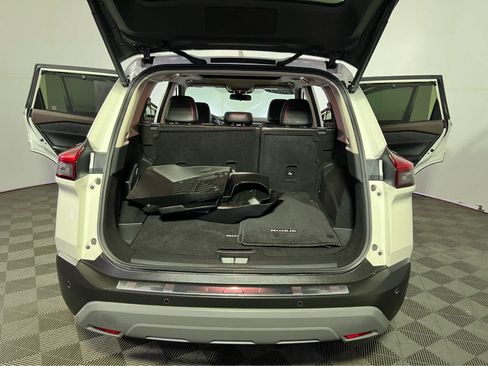 Certified 2023 Nissan Rogue SV w/ SV Premium B Package AWD/4WD image 27