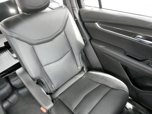 Used 2020 Cadillac XT6 Sport image 12