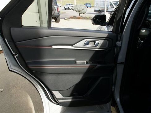 New 2026 Ford Explorer ST-Line w/ ST-Line Street Pack AWD/4WD image 32