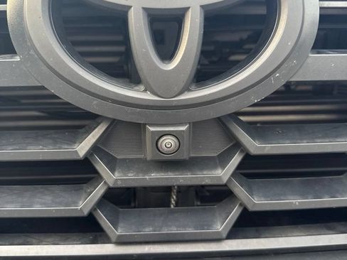 Used 2025 Toyota Tacoma TRD Off-Road w/ TRD Off Road Premium Package AWD/4WD image 8