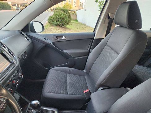 Used 2015 Volkswagen Tiguan S FWD image 27