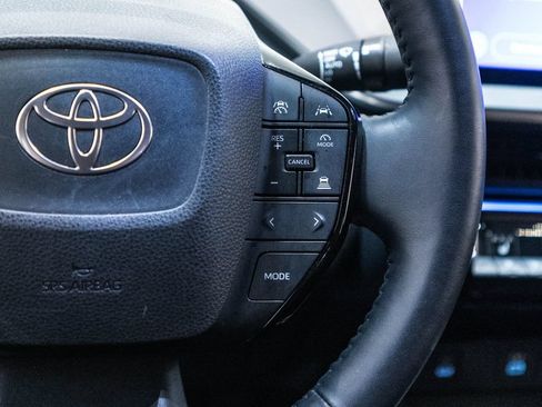 Certified 2025 Toyota Prius XLE FWD image 19