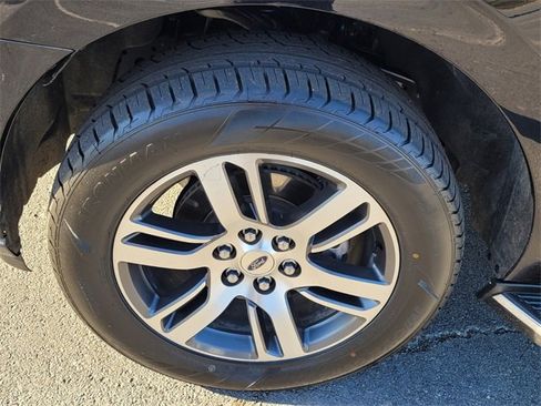 Used 2023 Ford Expedition Max Limited image 19