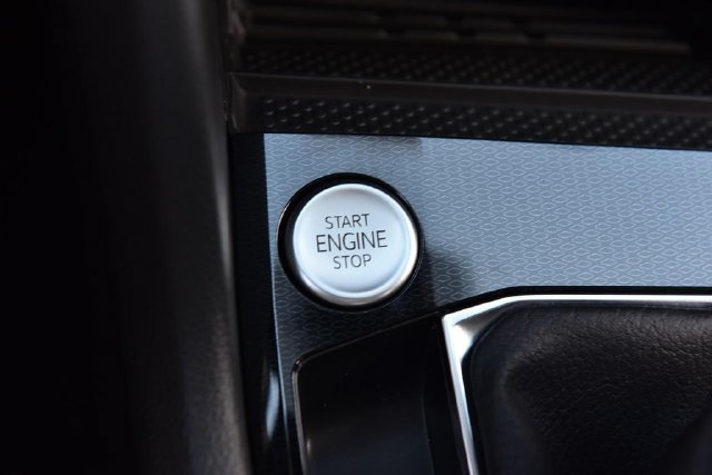 New 2027 Volkswagen Taos SE FWD image 16