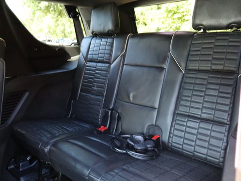 Used 2023 Cadillac Escalade Sport Platinum w/ LPO, ONYX Package AWD/4WD image 46