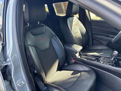 Used 2025 Jeep Compass Trailhawk w/ Trailer Tow Group image 36