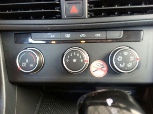 Used 2024 Volkswagen Jetta S FWD image 28