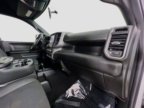 Used 2024 RAM 3500 Tradesman w/ Chrome Appearance Group image 32