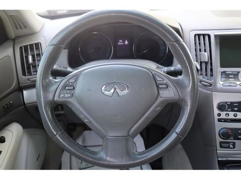 Used 2011 INFINITI G37 x Sedan w/ Premium Pkg AWD/4WD image 9