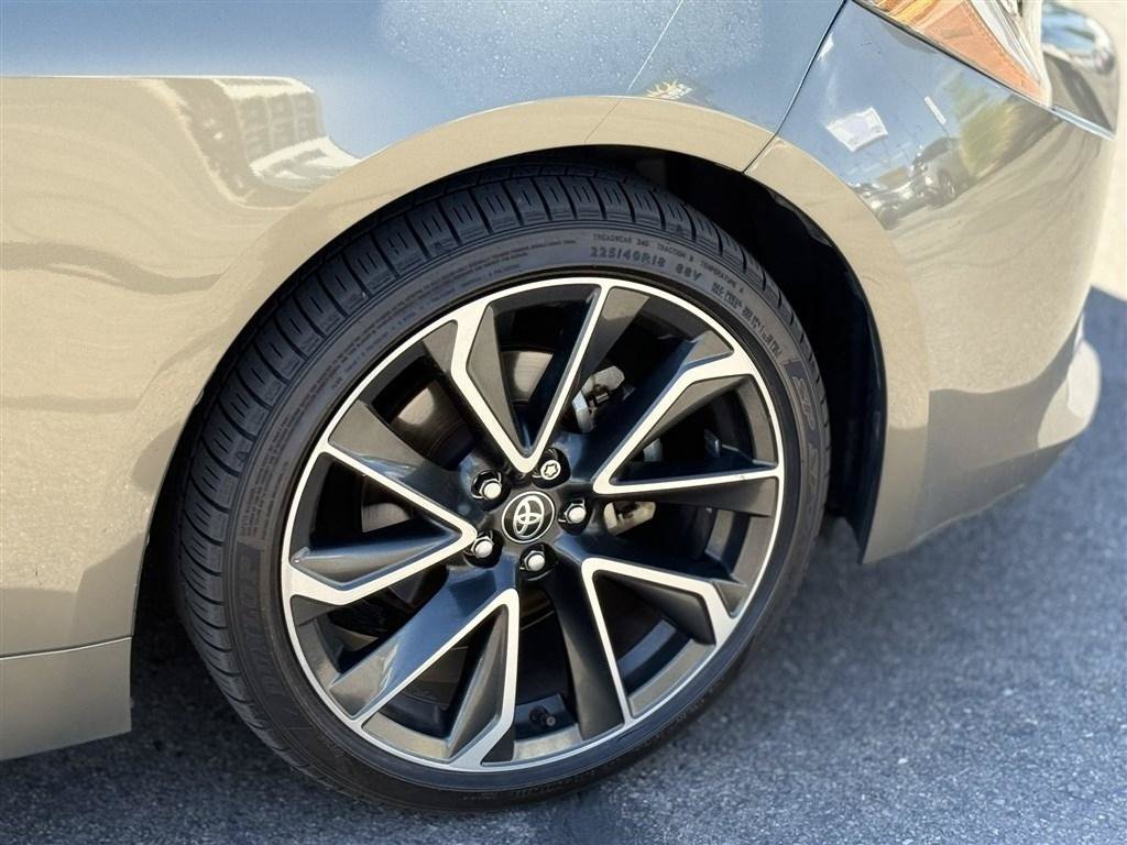 Used 2019 Toyota Corolla XSE FWD image 24