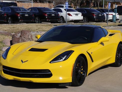 Used 2015 Chevrolet Corvette Stingray Coupe w/ 3LT Preferred Equipment Group image 4