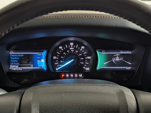 Used 2015 Ford Expedition King Ranch RWD image 21