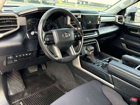 Used 2023 Toyota Tundra SR5 w/ SR5 Convenience Package AWD/4WD image 8