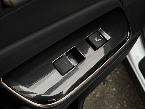 Certified 2026 Toyota Crown Limited w/ Advanced Technology Package image 37