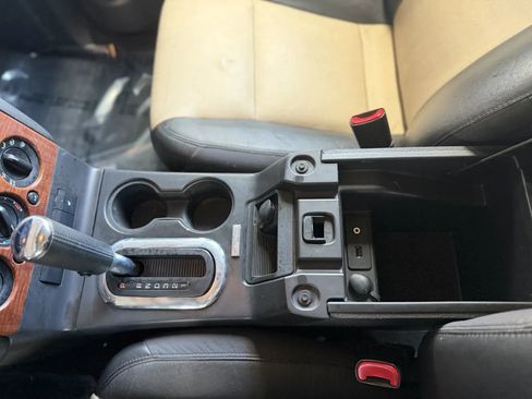 Used 2010 Ford Explorer Eddie Bauer image 32